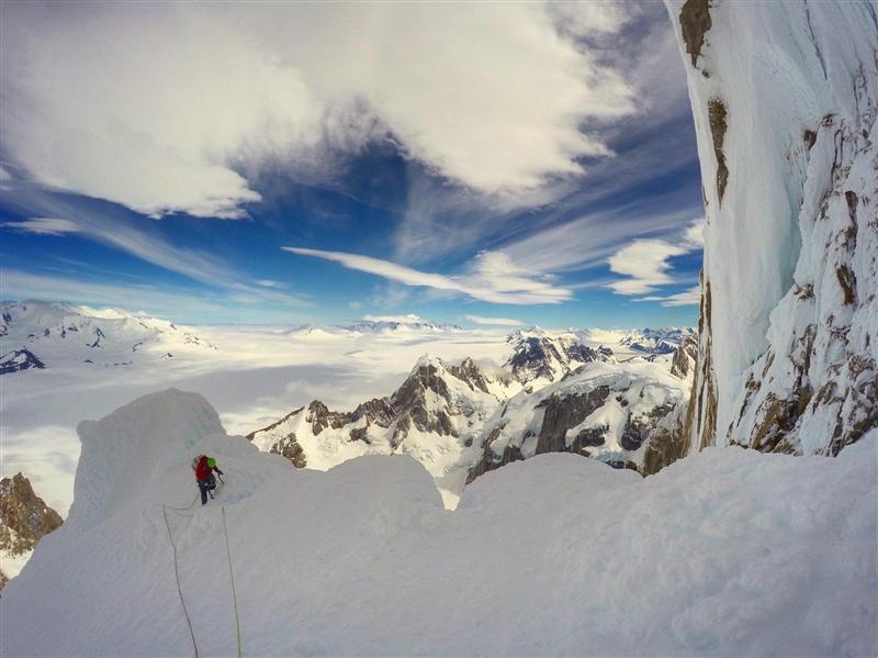 Performanță în alpinismul clujean. Au învins vârful Cerro Torre din Patagonia GALERIE FOTO