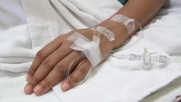 Gripa a mai ucis un om. O femeie din Dej a murit la spital
