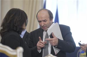 Nouă misiune de evaluare a MCV: Se cer informaţii despre legile Justiţiei