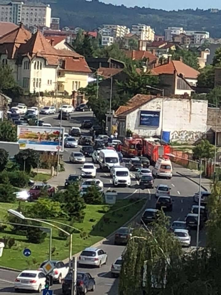 Accident în lanţ pe Calea Turzii. Cinci maşini s-au ciocnit una după alta