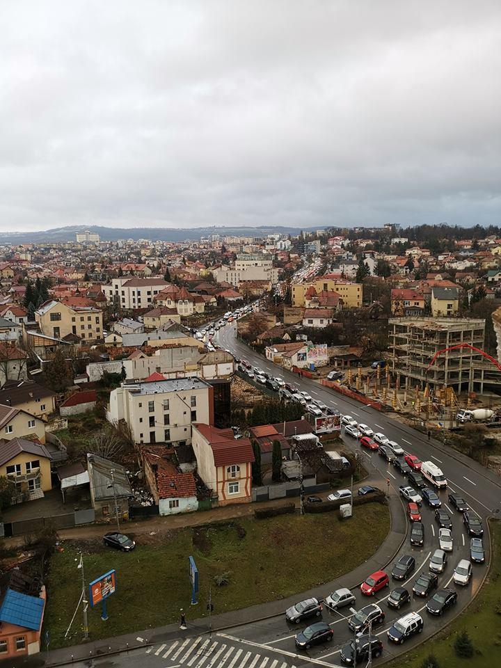 Imaginea zilei la Cluj! Coloană de maşini din Zorilor până în Cipariu
