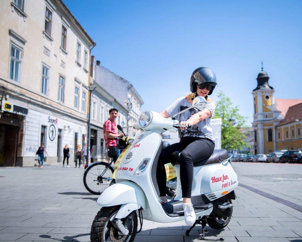 Descoperă Clujul pe două roţi. Transport eco-friendly, accesibil tuturor, de la bicicletă în tandem, la hoverboard sau GoKart