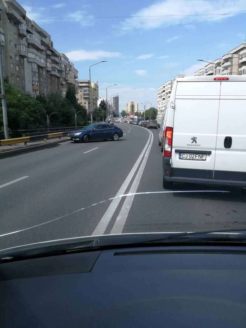 Trafic infernal pe Cluj - Florești. Varianta prin Grigorescu, sufocată de mașini
