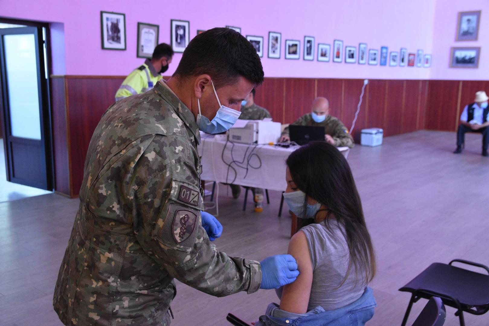 Satele din Cluj se vaccinează! Caravana mobilă de la Spitalul Militar, popas la Sic