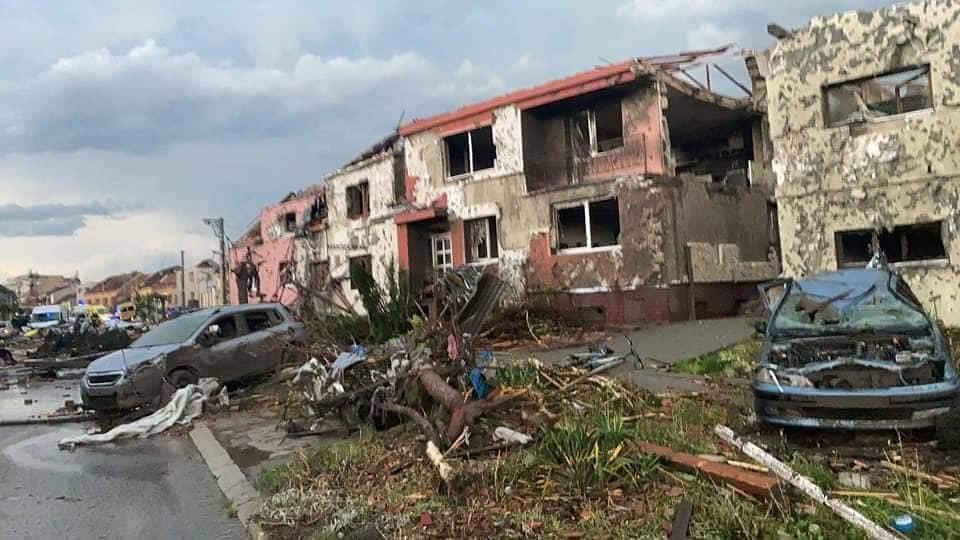 Imagini apocaliptice după tornada din Cehia care a ucis cel puțin cinci persoane