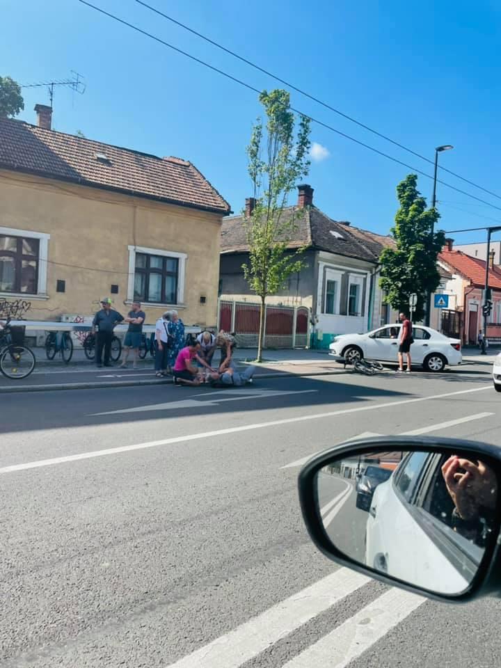 Biciclist lovit de mașină pe Moților