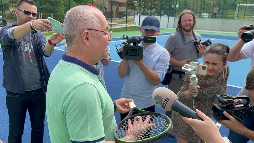 Baza Sportivă „La Terenuri” din Mănăștur la deschiderea oficială. Boc: Aici putem găsi viitorii campioni ai sportului/Vom mai face încă 2 baze