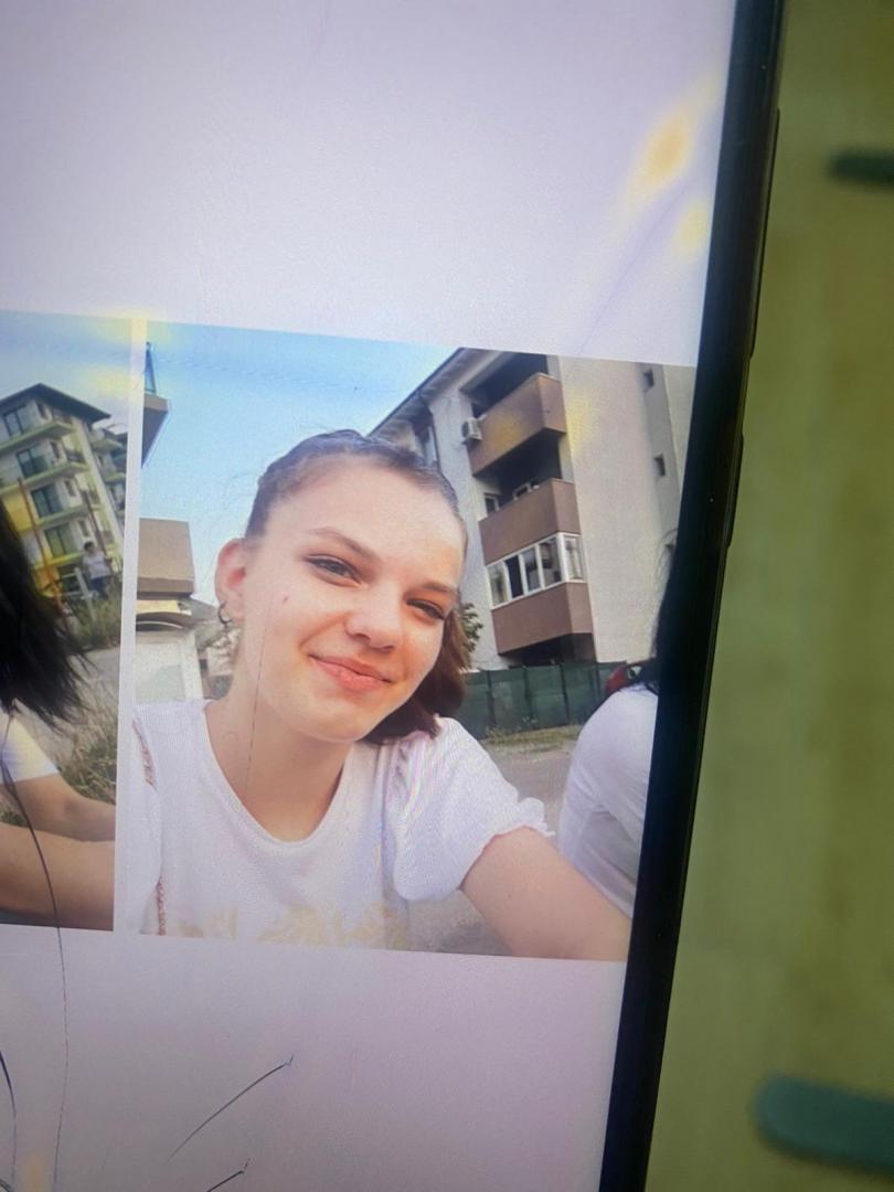 Adolescentă dată DISPĂRUTĂ la Cluj. Ați văzut-o?