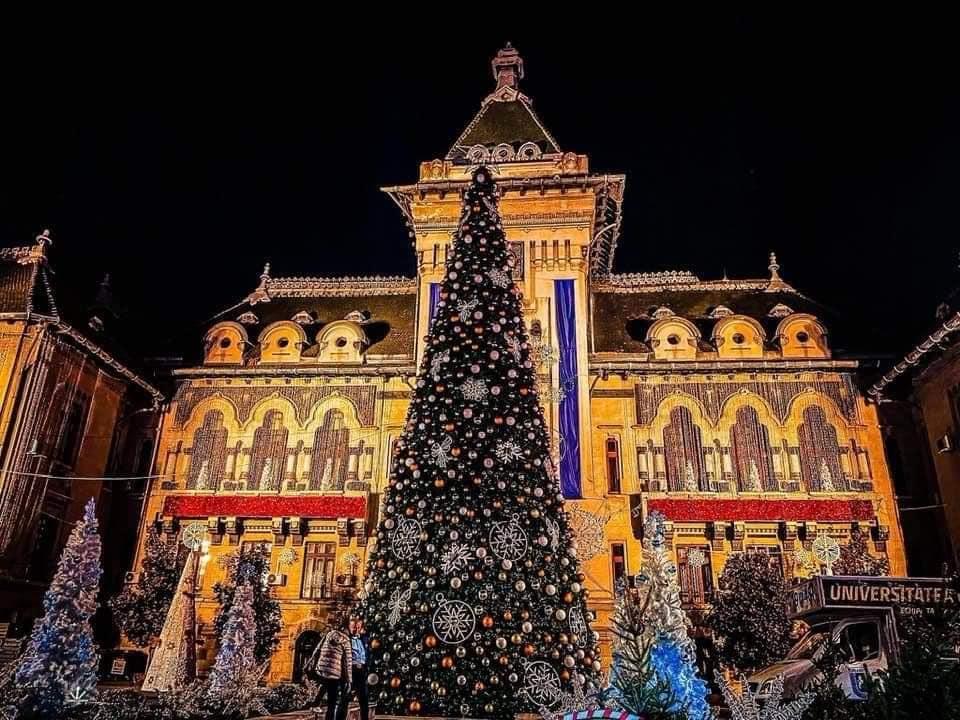 S-au deschis târgurile de Crăciun din Craiova și Sibiu. Oltenii se laudă: „E cel mai frumos din România”