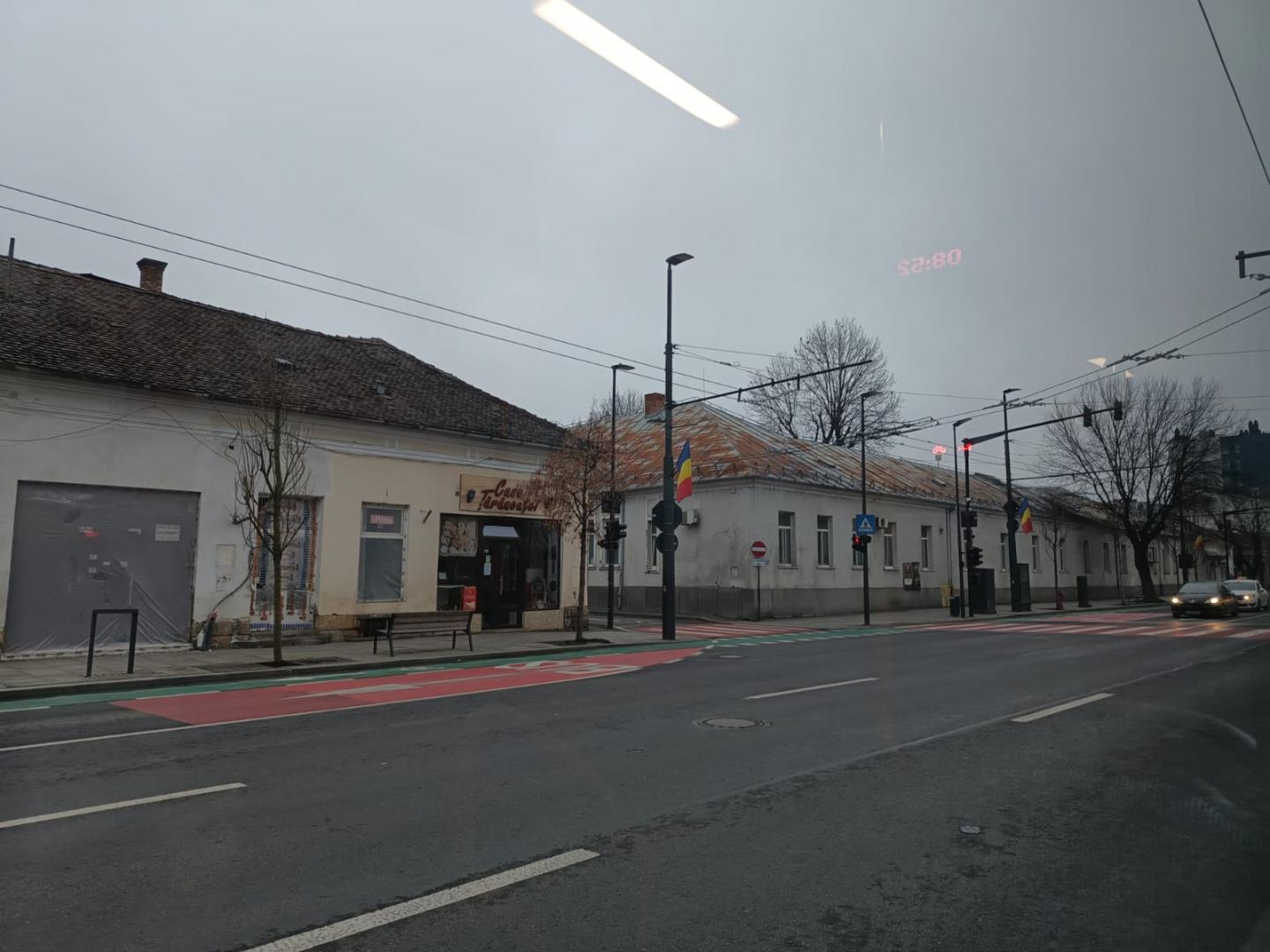 Clujul, așa cum nu l-ai văzut de mult: oameni puțini, străzi pustii și fără mașini