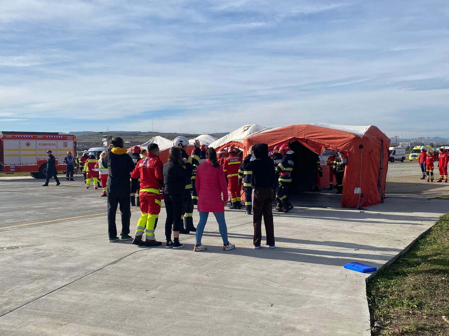 Simulare de accident aviatic pe Aeroportul Internațional "Avram Iancu" din Cluj cu zeci de răniți și morți. Peste 800 de oameni, implicați