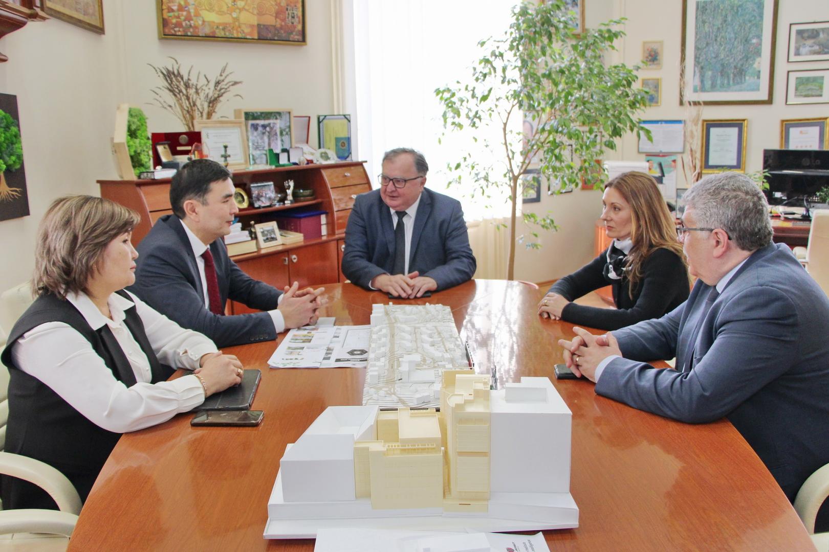 Rectorul de la Kyrgyz State Technical University, în vizită la Universitatea Tehnică din Cluj-Napoca