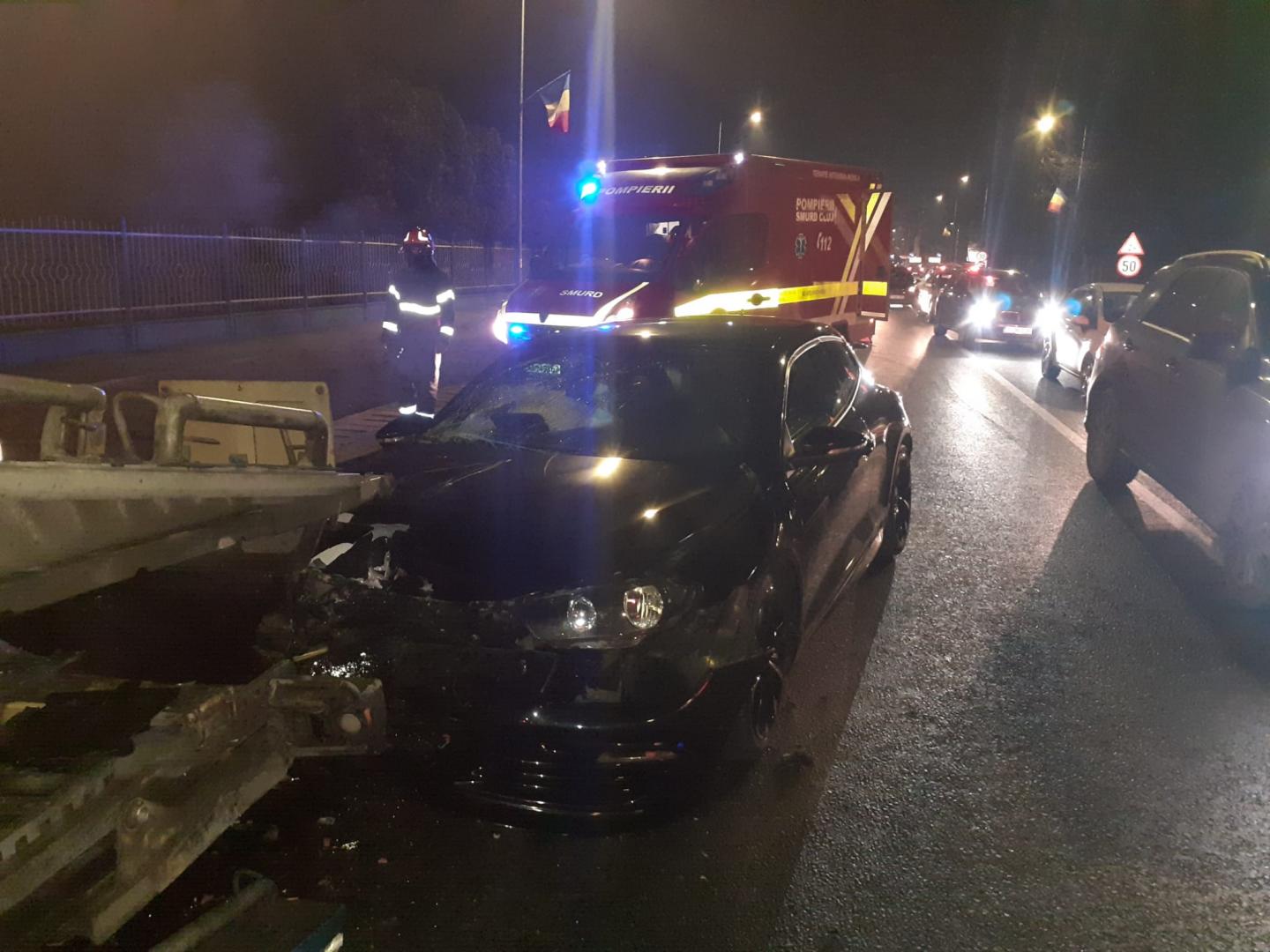 Accident GRAV cu două mașini și o motocicletă în Florești/ Motocicleta, prinsă sub roțile unui bolid