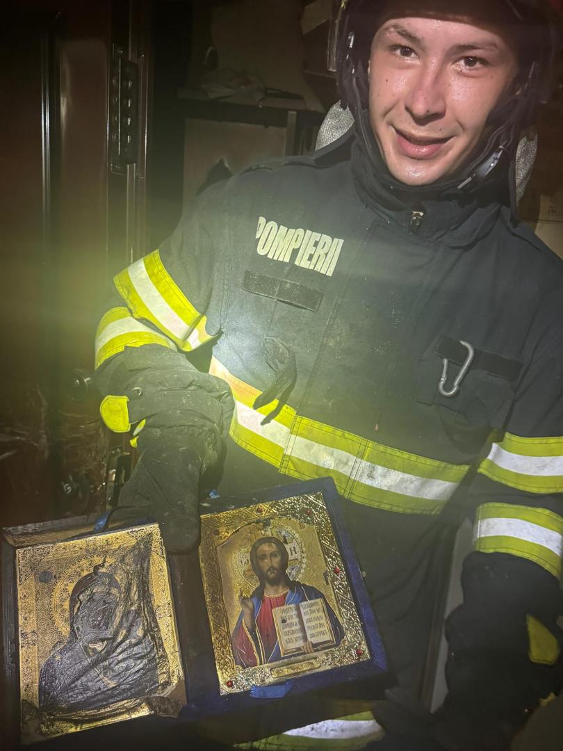 Icoană rămasă intactă după un incendiu. Focul a a mistuit totul în jur