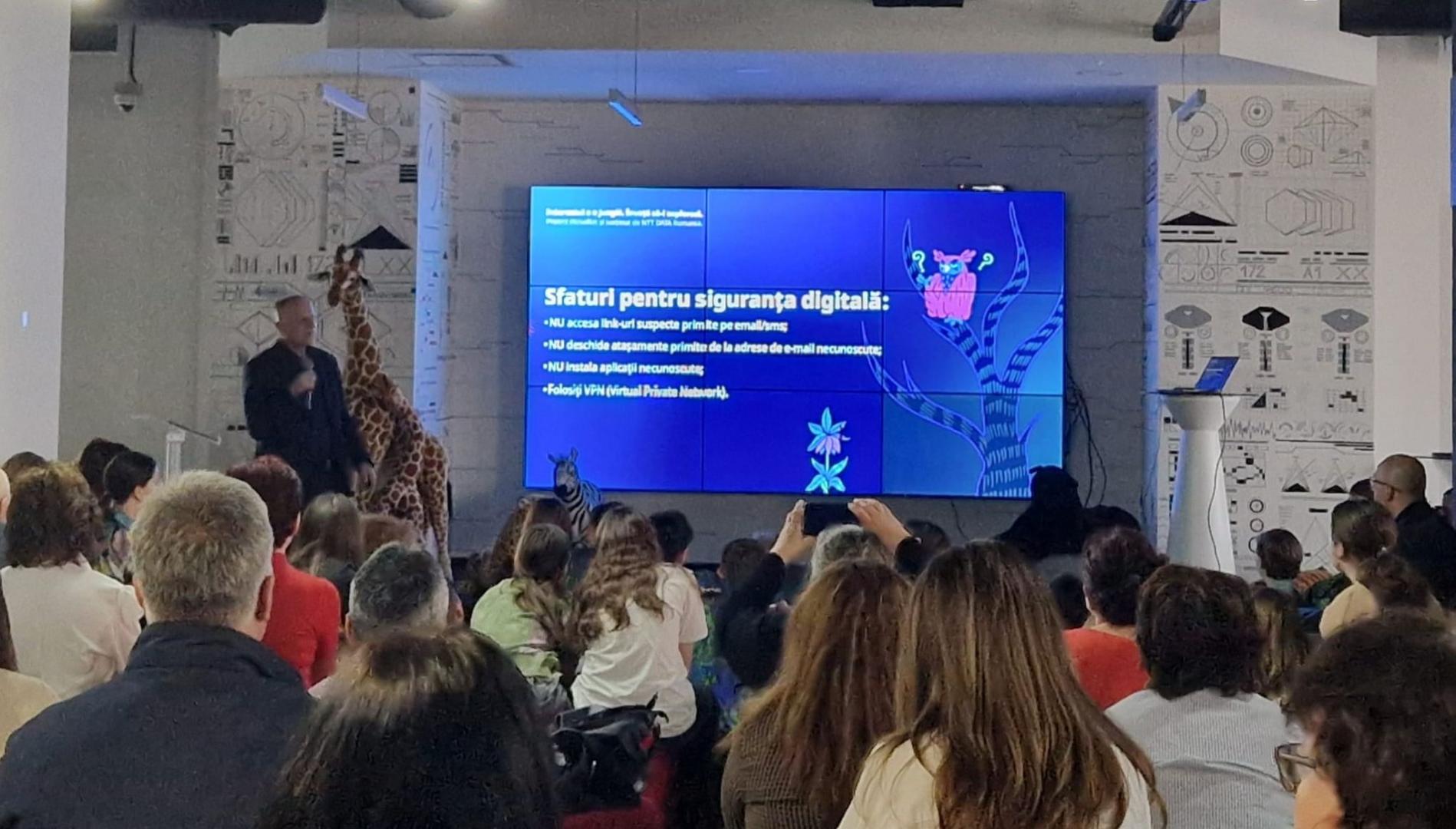 Jungla Digitală, programul NTT DATA Romania pentru siguranța copiilor în online: Cum ne protejăm de fake news, cyberbullying sau furturi bancare