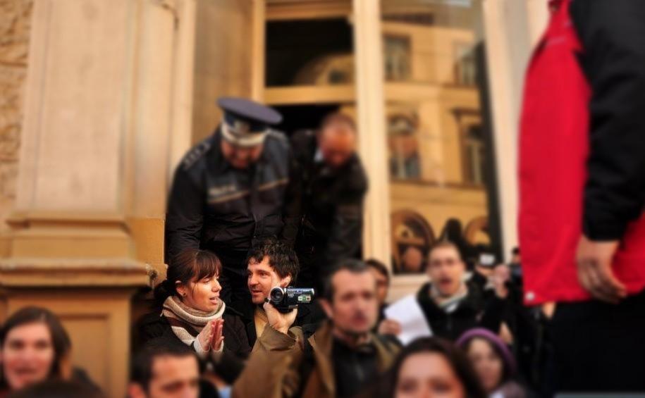 Imagini rare cu Nicușor Dan și Mirabela, la un protest din Cluj-Napoca, în urmă cu aproape 14 ani