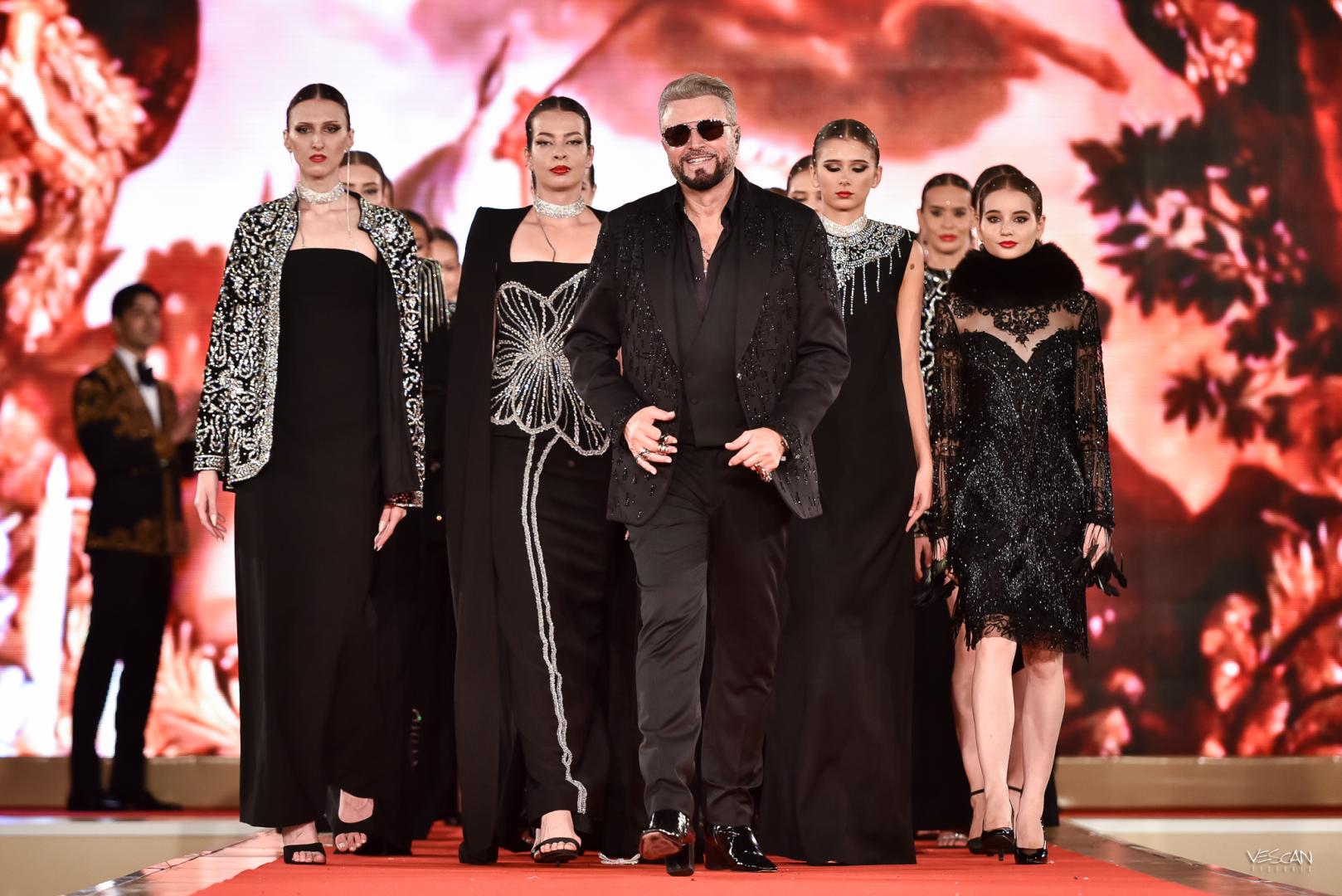 Evelin Fink și Tudor Halațiu au primit trofeul "Moda Cum Laude" la Festivalul Transilvania Fashion