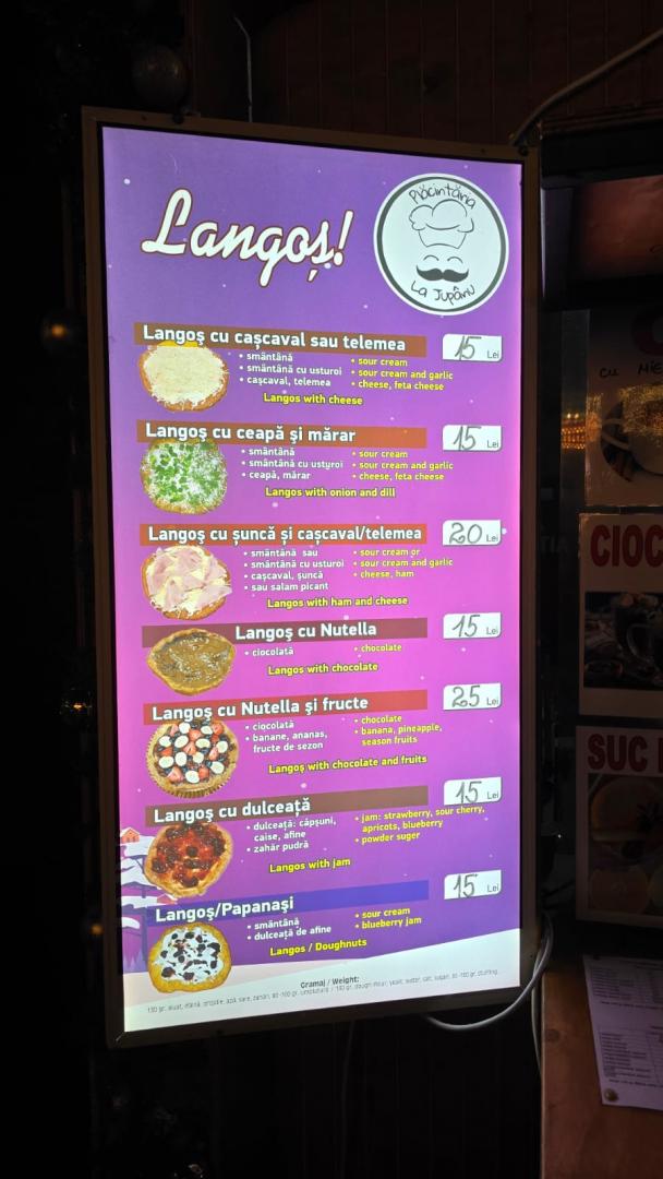 Târgul de Crăciun din Cluj-Napoca 2025. Ce PREȚURI sunt: Cât plătești pentru un vin fiert sau un Kürtős kalács / Programul pentru weekendul 21 - 23 no