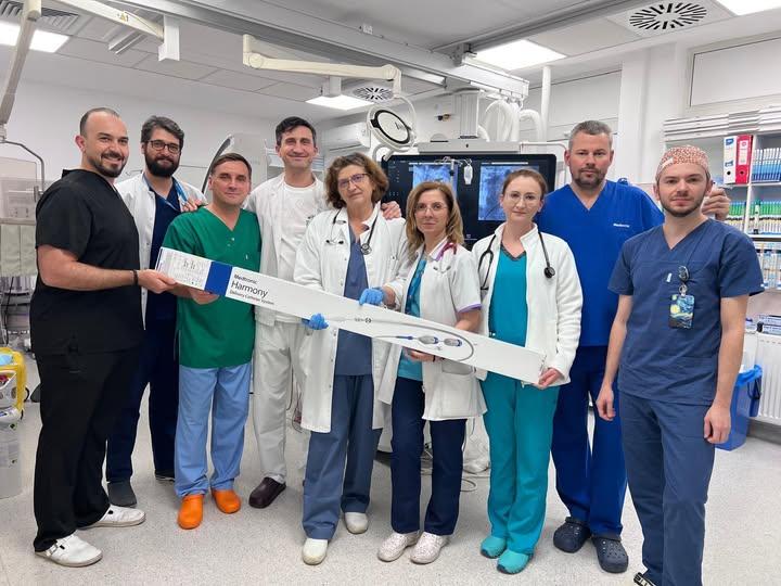 Premieră istorică &icirc;n medicina cardiovasculară la Cluj! Tineri cu malformații cardiace, salvați de medicii de la Institutul Inimii fără operație pe cor