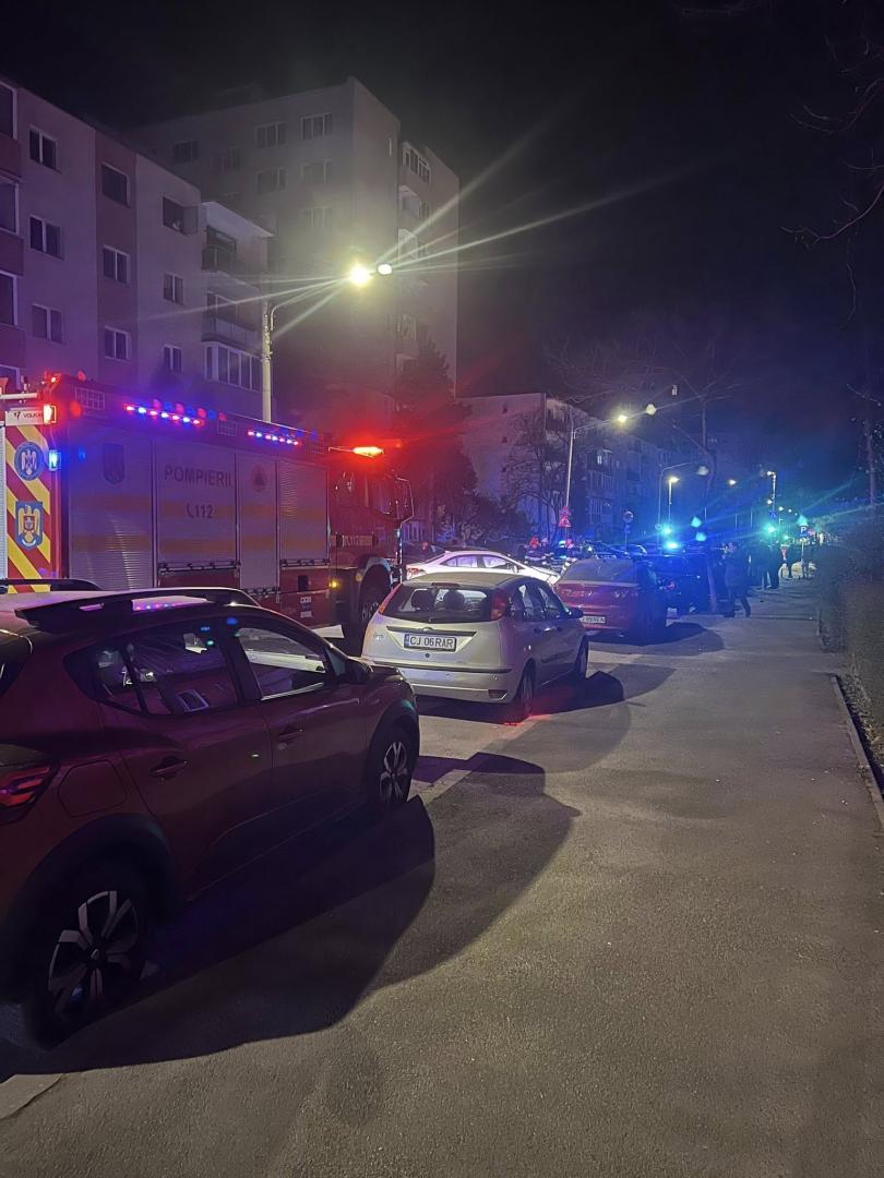 Accident &icirc;n Grigorescu. Au intervenit două ambulanțe SMURD și descarcerarea/ Două persoane au fost transportate la spital
