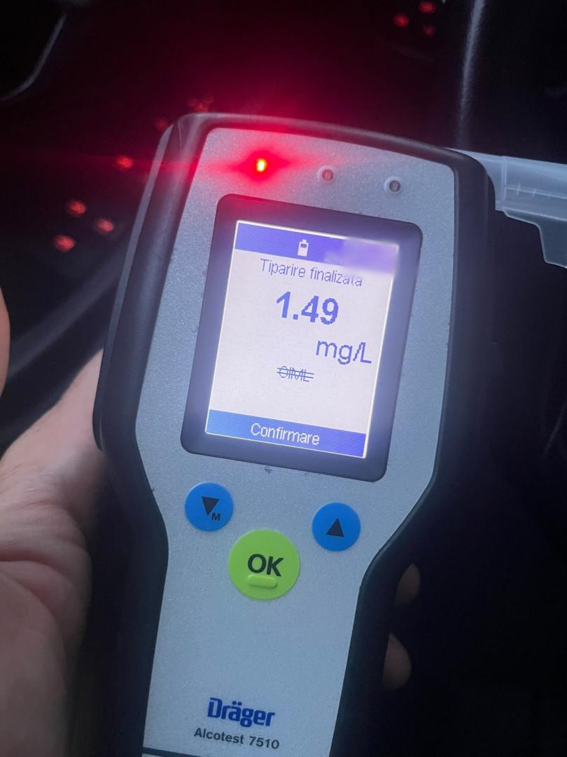 Accident &icirc;n Cluj provocat de un șofer beat și fără permis. Aparatul etilotest a "explodat"