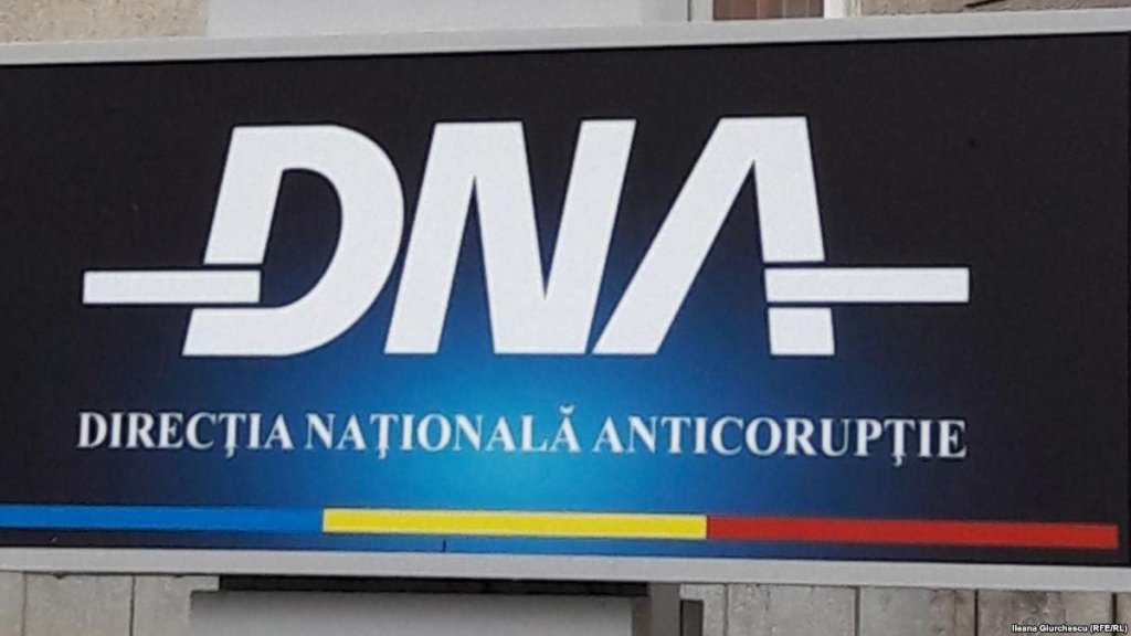 V.D. către D.P.: "Nu contează că a venit USL-ul la putere... Pentru șpagă te leagă"