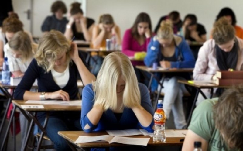 Dezastru la simularea Evaluării Naționale: doar o treime dintre elevi au note peste 5 la matematică
