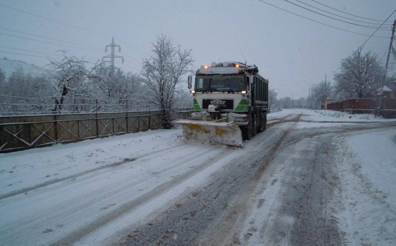 Clujul sub zăpadă!  Care  e  situaţia drumurilor. Atenţie dacă circulaţi spre Turda, în special pe autostradă