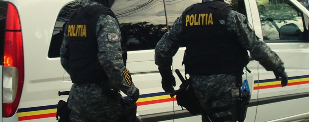 Demonstraţii pirotehnice şi coborâre în rapel, de Ziua Poliţiei, la Cluj