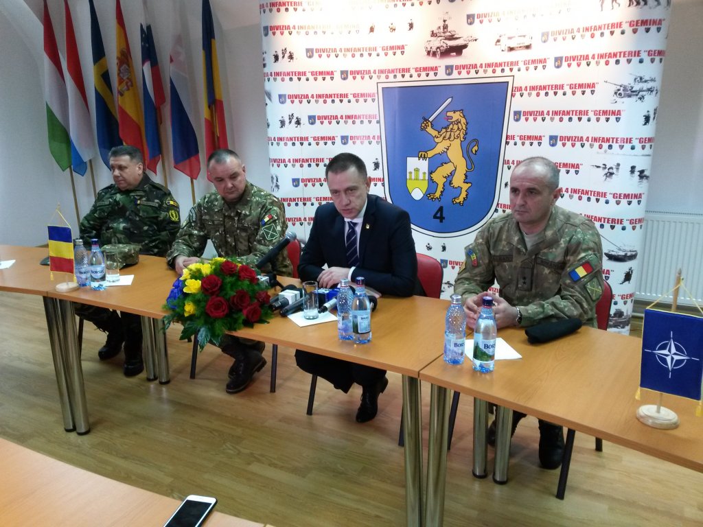 Ministrul Apărării,  la Cluj: ”Vom continua investiţiile la baza de la Câmpia Turzii”