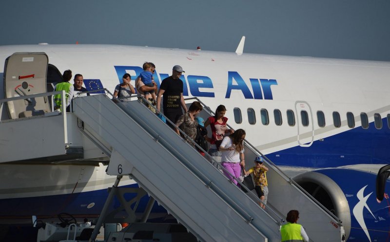 Aeronava întoarsă la Cluj a avut „ingestia unui corp extern” la motor. Primele imagini cu motorul