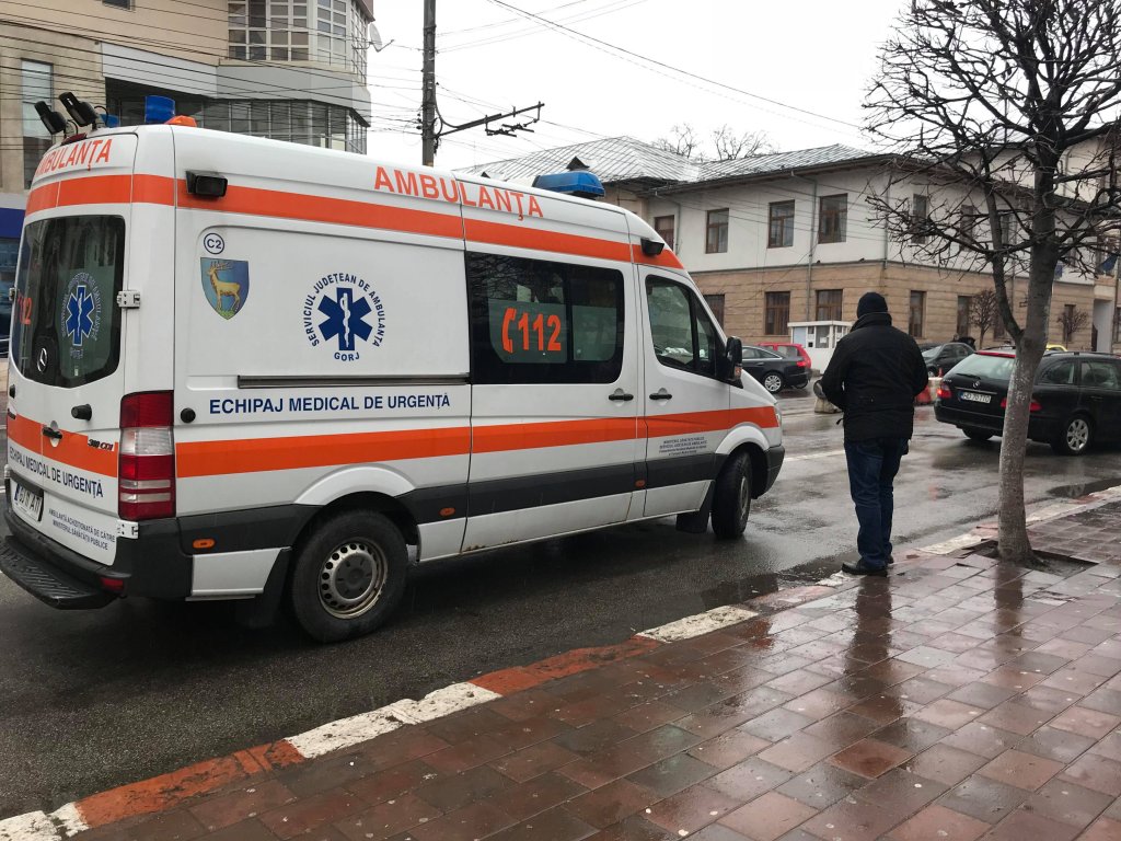 Un ucrainean împușcat cu șase gloanțe, plimbat între spitalele din Cluj și Bistrița