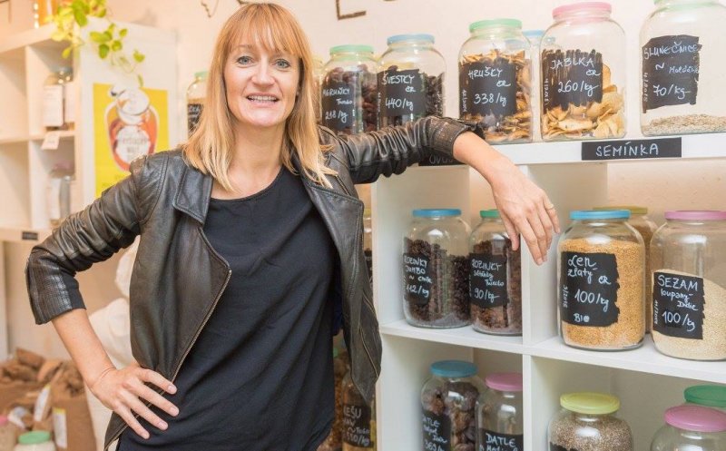 Bea Johnson,  „zeiţa vieţii fără deşeuri”, susţine o conferinţă la Cluj