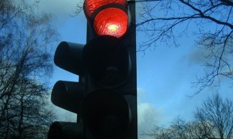 Răsar semafoare! 20 de intersecţii sau treceri de pietoni unde vei sta la roşu