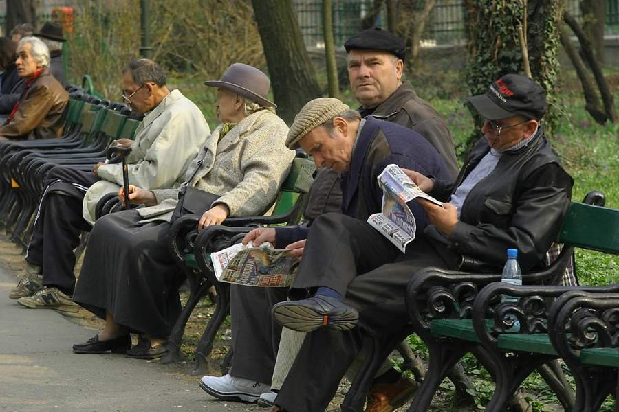 Mai săraci la pensionare. Românii își doresc o pensie de cel puțin 500 de euro, însă doar 2% o iau