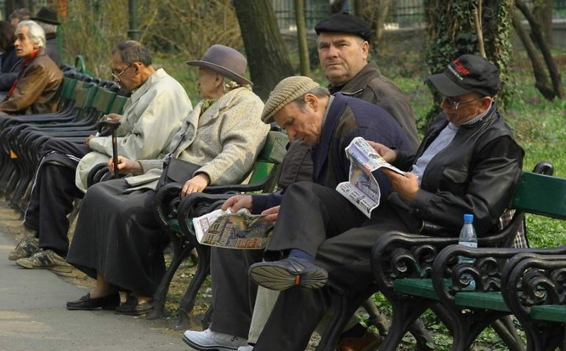 Mai săraci la pensionare. Românii își doresc o pensie de cel puțin 500 de euro, însă doar 2% o iau