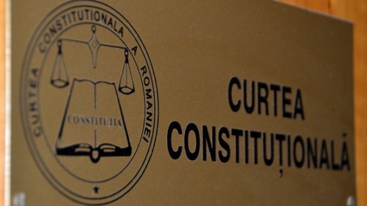 CCR a admis parţial sesizările pe modificarea legii privind Statutul judecătorilor şi procurorilor
