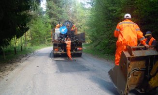 Lucrări de reabilitare pe un drum turistic din Apuseni. Se pregăteşte "terenul" pentru Transilvania Rally