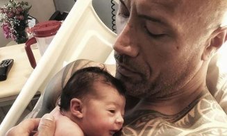 Actorul Dwayne „The Rock” Johnson şi prietena sa au devenit părinţii unei fetiţe