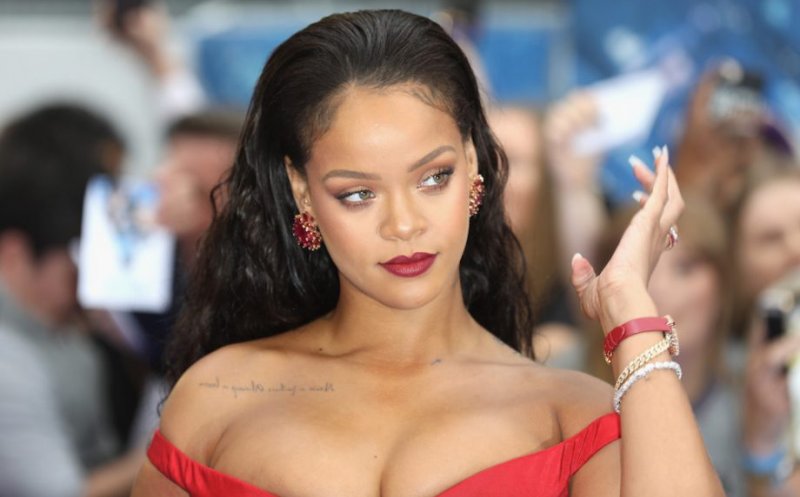 Rihanna, una dintre cele mai sexy artiste din lume, va lansa o linie de lenjerie intimă