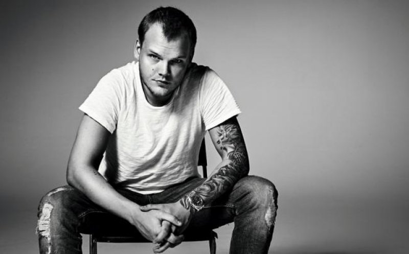 Familia lui Avicii sugerează că DJ-ul s-a sinucis. Scrisoare deschisă despre "lupta" pe care o ducea artistul