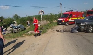 Vacanţa de 1 Mai începe la Cluj cu un accident. Patru răniţi