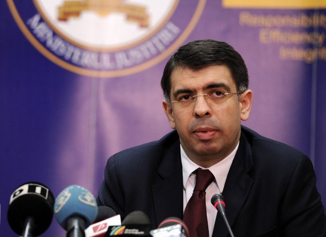 PSD îl acuză pe Iohannis că doreşte să blocheze activitatea parlamentului şi deciziile CCR