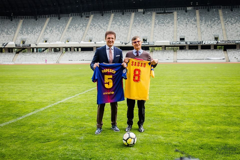 Legendele FC Barcelona se înfruntă la Cluj cu Generaţia de Aur. LIVE din culisele Sports Festival