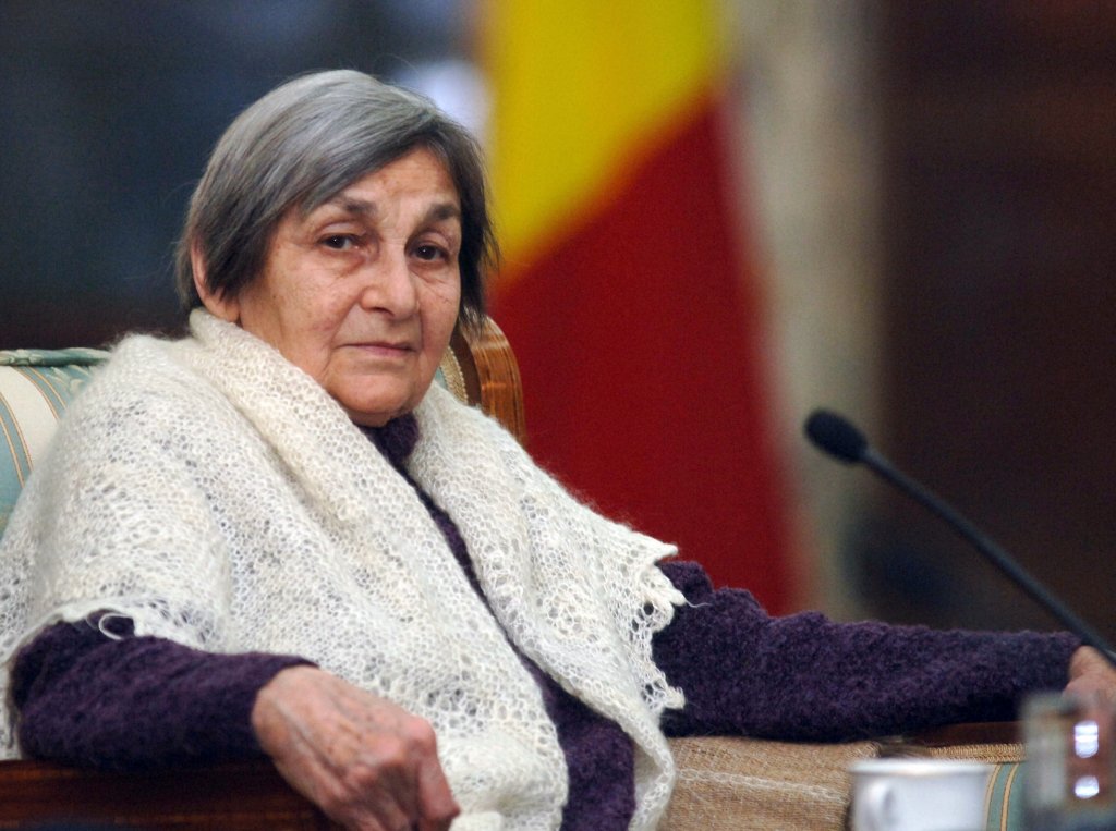 Rareş Bogdan, la plecarea Doinei Cornea: "Ne-aţi lăsat în pragul restauraţiei neobolşevice. Nu vom îngenunchea, vă promitem asta"