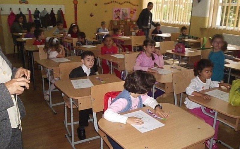 Evaluarea Naţională pentru clasele a II-a, a IV-a şi a VI-a. Prima probă, luni