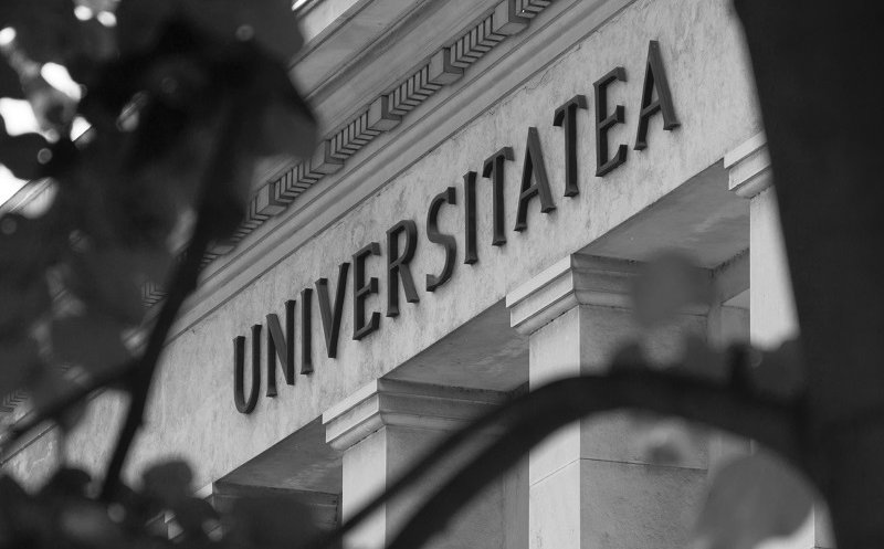 Universitatea din București face front comun cu UBB și solicită demiterea ministrului Educației