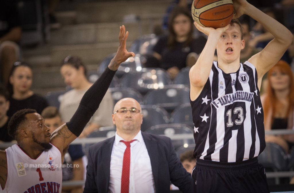 U-BT câștigă meciul trei cu Phoenix Galați și se califică în semifinalele Ligii naționale