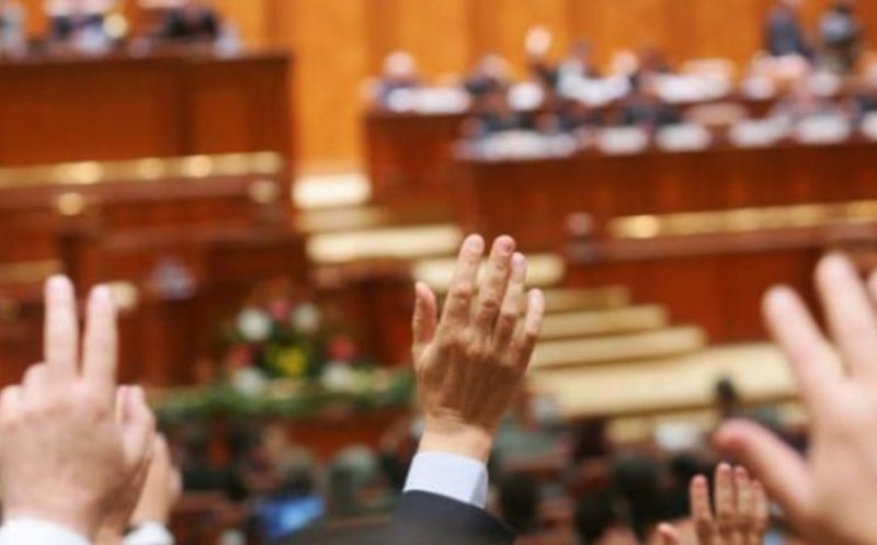 Senatul a respins moțiunea PNL şi USR împotriva ministrului Educaţiei
