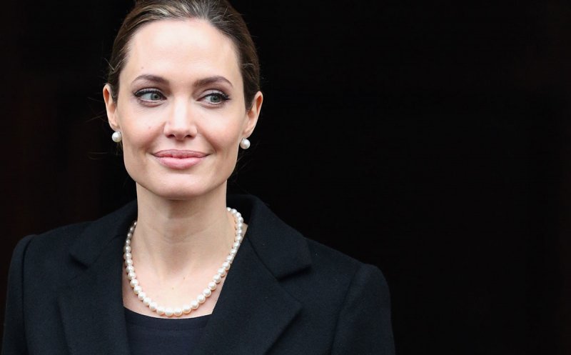 Angelina Jolie a atras toate privirile, de „Ziua Mamei”